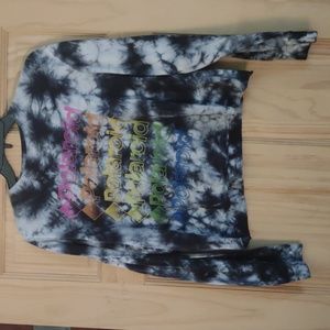 Long sleeve slightly cropped tee